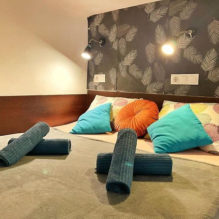 Central Budget Lofts Apartment Budapest Luaran gambar