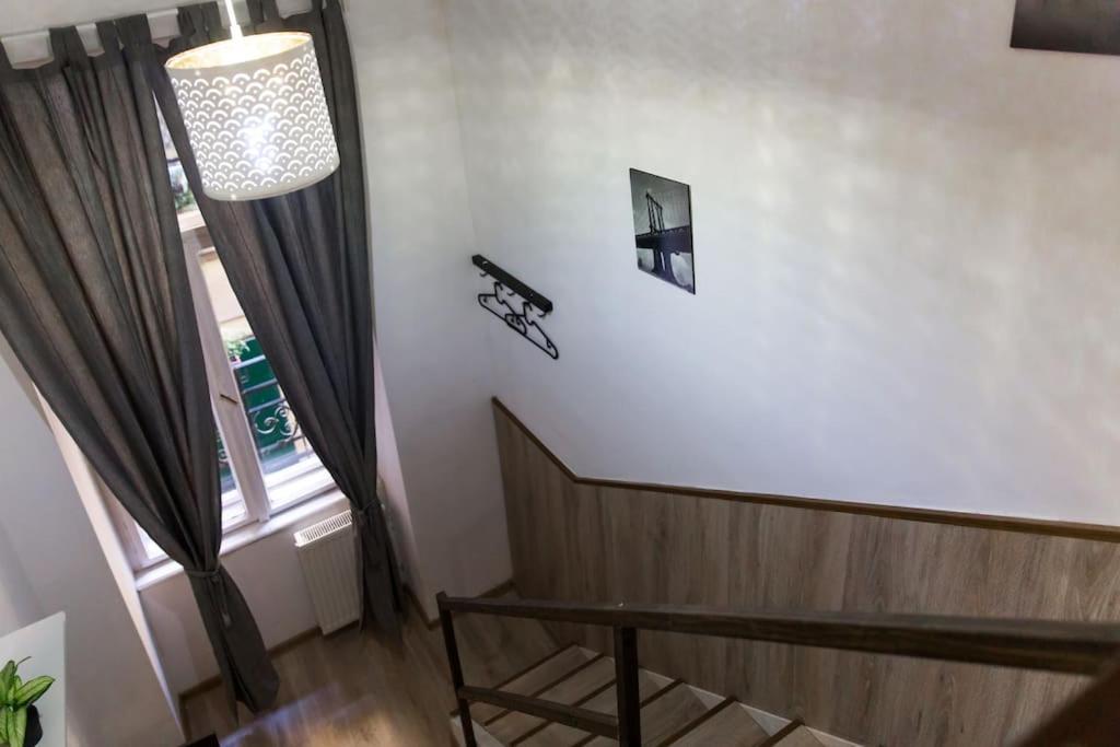 Central Budget Lofts Apartment Budapest Luaran gambar