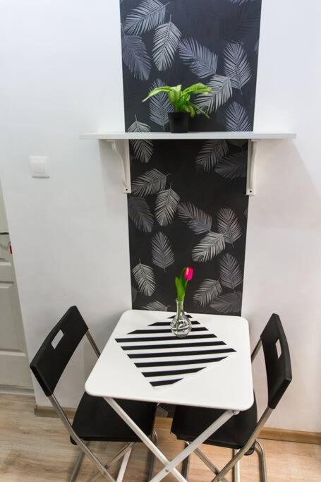 Central Budget Lofts Apartment Budapest Luaran gambar