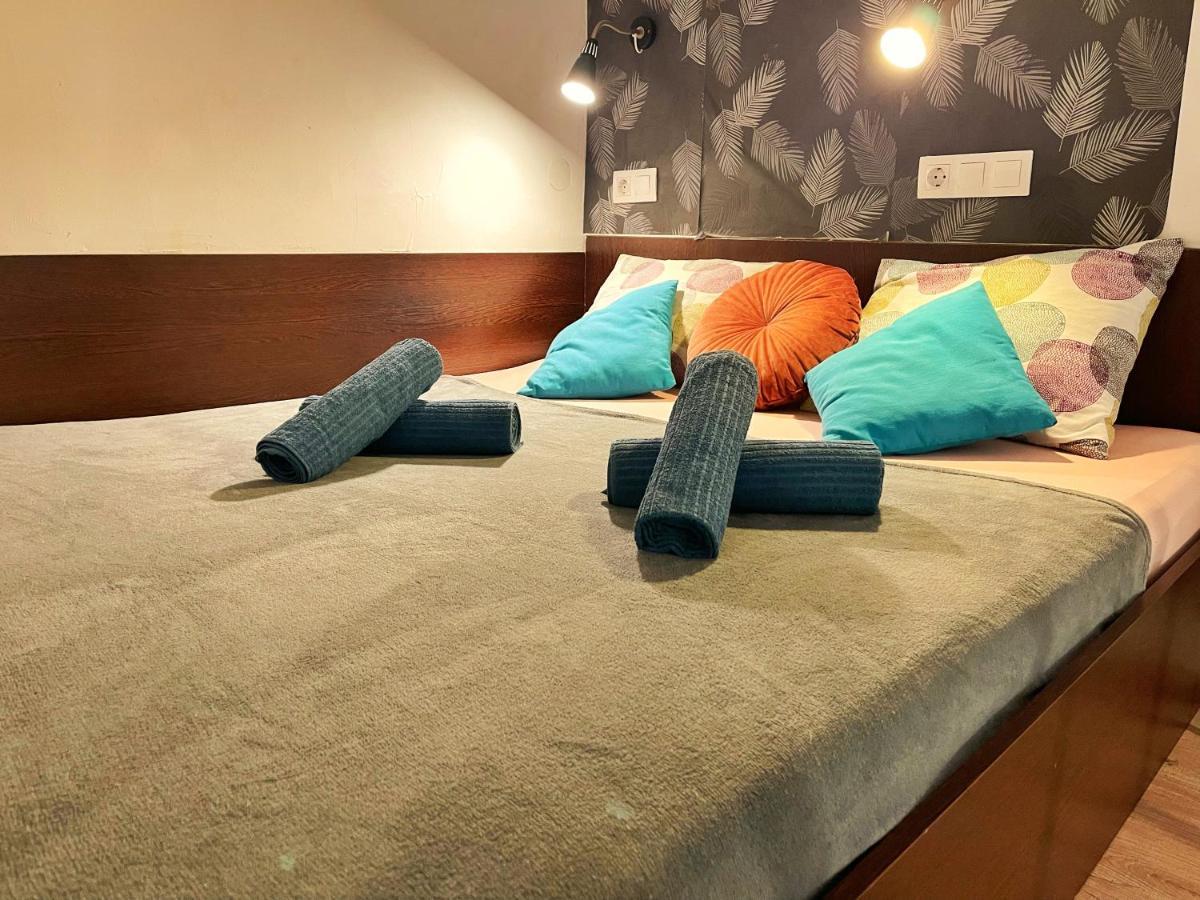 Central Budget Lofts Apartment Budapest Luaran gambar