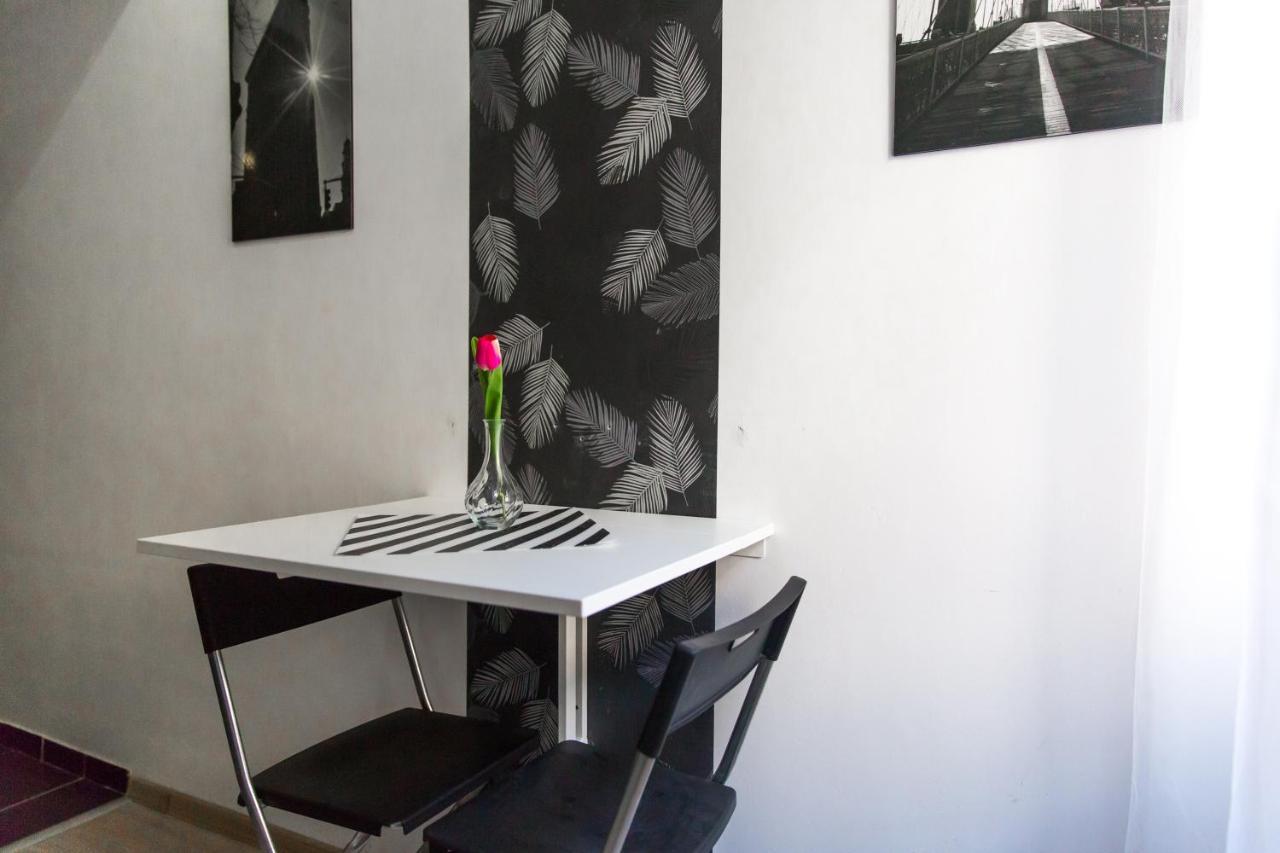 Central Budget Lofts Apartment Budapest Luaran gambar