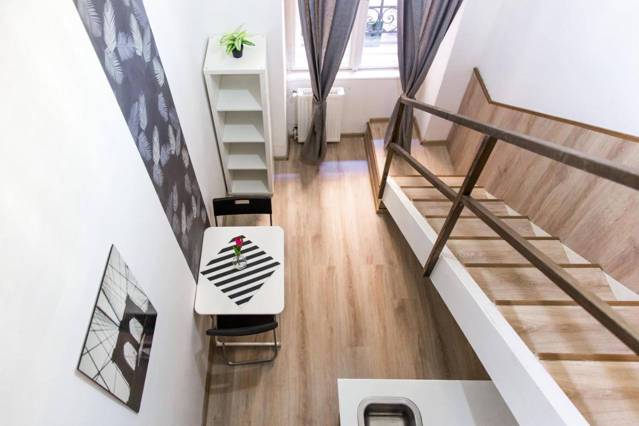 Central Budget Lofts Apartment Budapest Luaran gambar