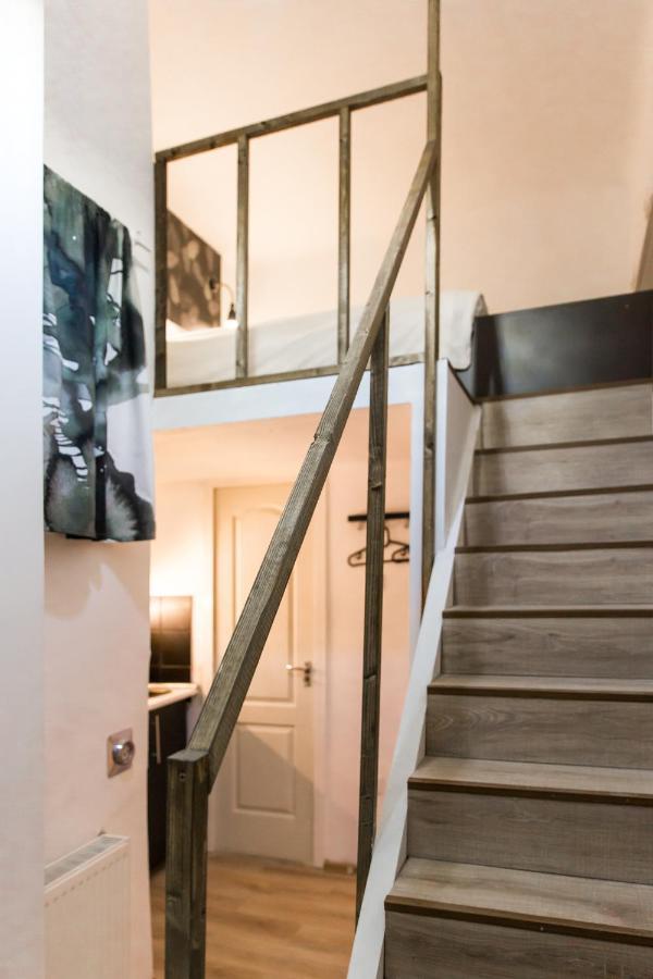 Central Budget Lofts Apartment Budapest Luaran gambar